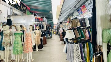 “Thủ phủ” thời trang lớn nhất Hà Nội ế ẩm chưa từng thấy