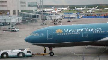 2,2 tỷ cổ phiếu của Vietnam Airlines bị đưa vào diện kiểm soát từ ngày 12/5