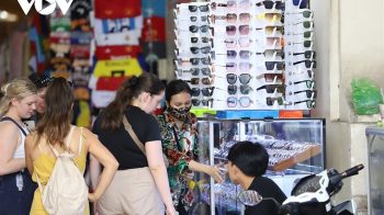 Đừng để nạn “chặt chém” làm TP.HCM mất khách!