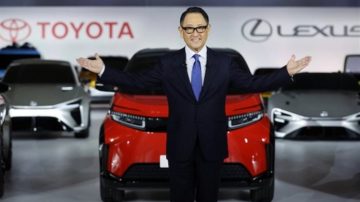 Toyota báo lãi kỷ lục vì nguyên nhân không ngờ tới, vững tin không cần vội với xe điện