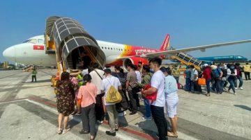 Bộ Tài chính lý giải giá vé máy bay tăng cao có phải do thuế, phí?