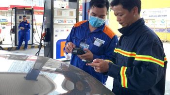 Tăng cường kiểm tra việc lập hóa đơn điện tử tại các cửa hàng bán lẻ xăng dầu
