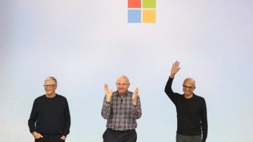 Microsoft “soán ngôi” Apple, giành lại danh hiệu công ty giá trị nhất thế giới