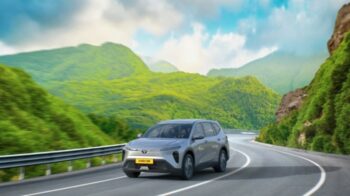 Xanh SM của tỷ phú Phạm Nhật Vượng bắt đầu triển khai dịch vụ xe ghép 7 chỗ liên tỉnh bằng Limo Green, chạy từ 4h sáng, tần suất 60 phút/chuyến