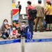 Tin vui cho hàng triệu người đi máy bay từ 1/7: Chuyến bay bị delay có thể được hoàn lại toàn bộ tiền